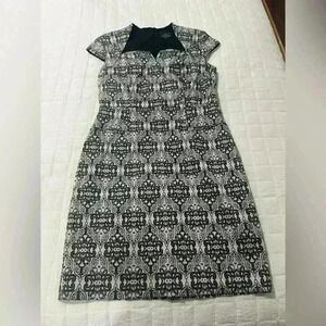 Adrianna Papell Black and Silver‎ Demask Print Bodycon Dress Size 10P